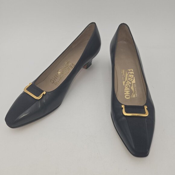 Salvatore Ferragamo Vara Pumps Navy Blue Leather 6 AA Gold Buckle Made Italy VTG - Picture 1 of 12
